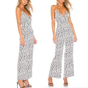 Black and white Leopard print jumpsuit Lrg 🐆